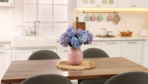 Williams Sonoma’nın Son Yemek Takımı Koleksiyonu Hepimizdeki ‘Ortanca Kız’ İçin