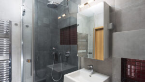 Hacimli Ecza Dolabı’ndan Kurtulun – Banyo Depolaması İçin Daha Şık Bir Alternatif Var