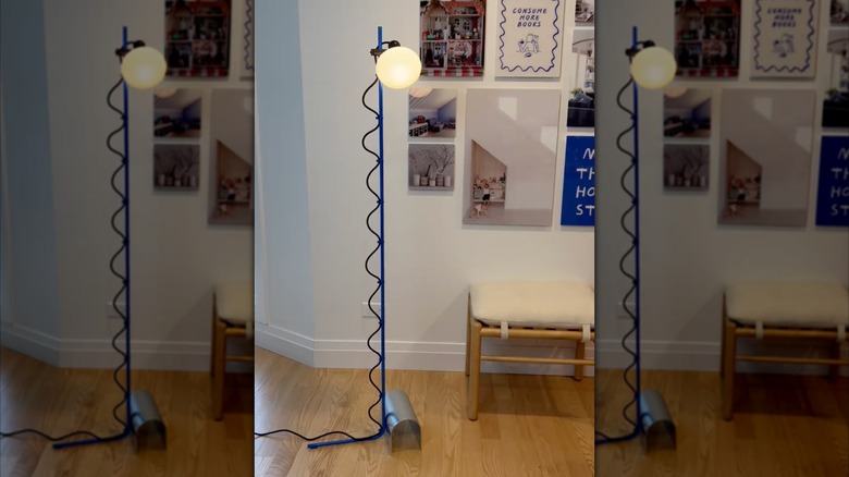 IKEA malzemeleri ve fermuarlı mavi DIY lamba