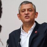 Türk mahkemesi ana muhalefet partisi liderini görevden aldı