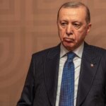 Türkiye, ceza soruşturmasında ele geçirilen liberal İstanbul üniversitesini kapattı