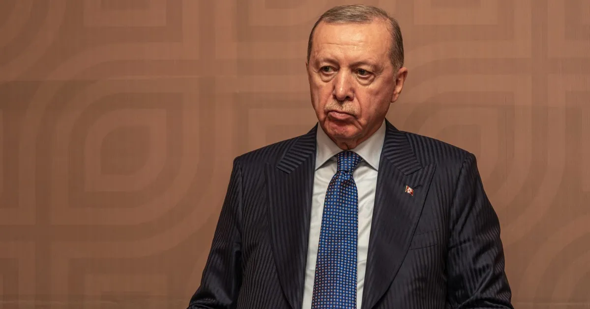 Türkiye, ceza soruşturmasında ele geçirilen liberal İstanbul üniversitesini kapattı