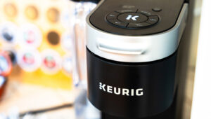 Amazon’un Keurig’inizi Temizlemeyi Kolaylaştıracak Toksik Olmayan Bir Çözümü Var