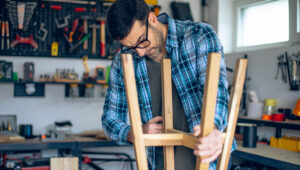 2 Uygun Fiyatlı IKEA Ürününü Akıllı Kendin Yap Yöntemiyle Çarpıcı Boho Veranda Taburesine Dönüştürün