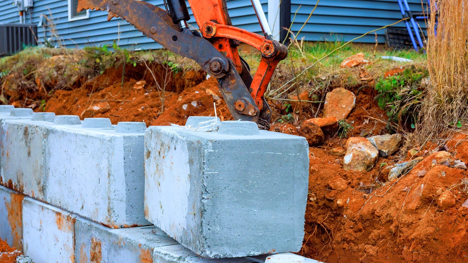 Elveda Beton Bloklar: Bu Eşsiz ve Dayanıklı Malzemeyle İstinat Duvarınızı Hızla İnşa Edin