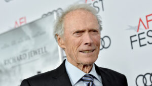 Clint Eastwood’un Vintage Mutfak Fotoğrafı Bu Basit Depolama Fikrinin Kalıcı Gücünü Gösteriyor