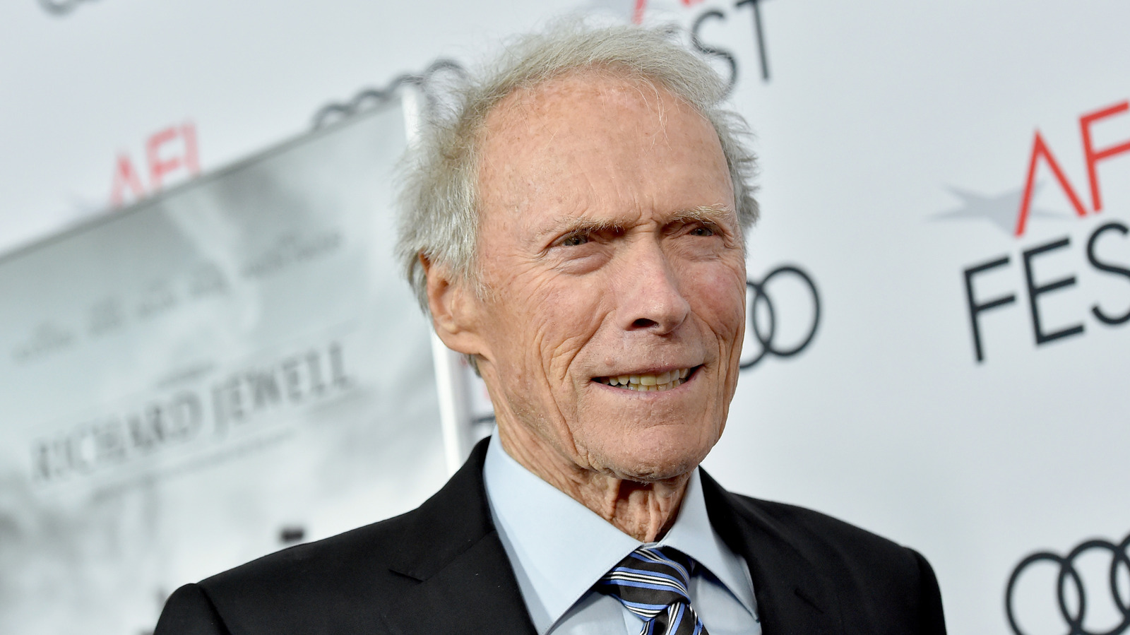 Clint Eastwood'un Vintage Mutfak Fotoğrafı Bu Basit Depolama Fikrinin Kalıcı Gücünü Gösteriyor
