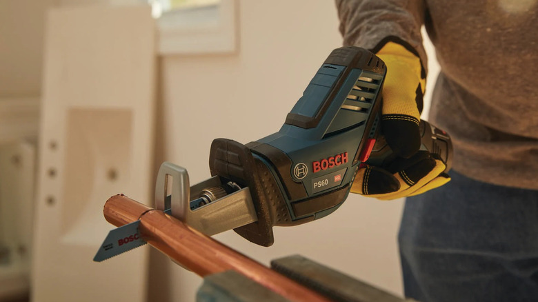Bosch 12V Değişken Hızlı Tilki Kuyruğu Testere