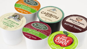 Dağınık Tezgahları Hendek: Amazon’un Keurig Aksesuarı Kupa Depolama Olarak İkiye Katlanıyor