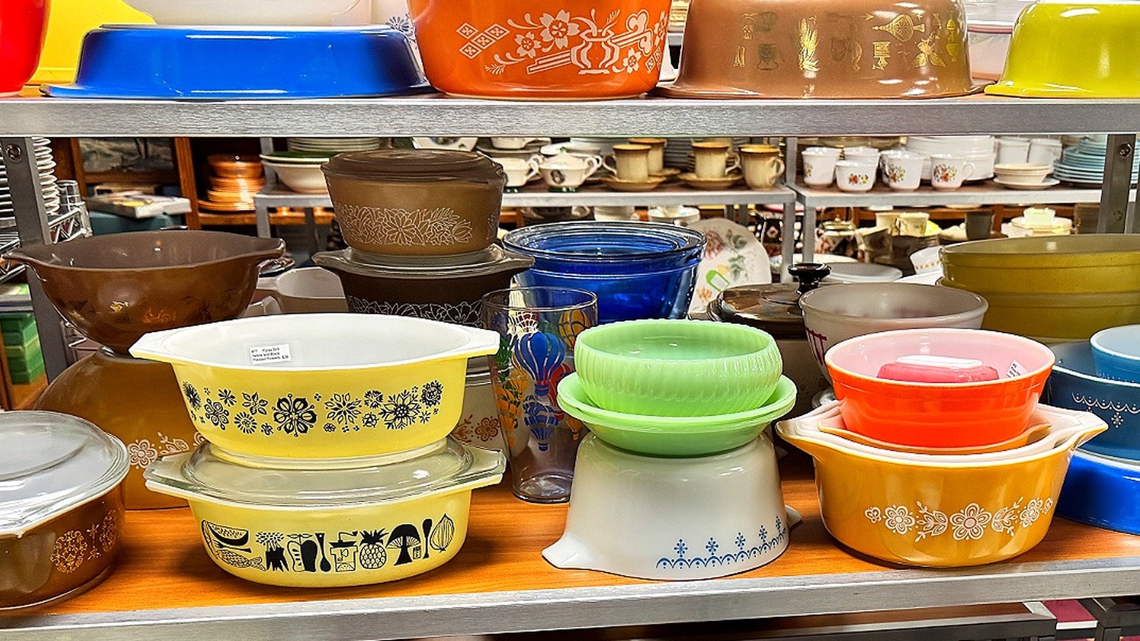 Koleksiyoncuların Bulmayı Hayal Ettiği Doğadan Esinlenen Desenli Nadir Pyrex Kase