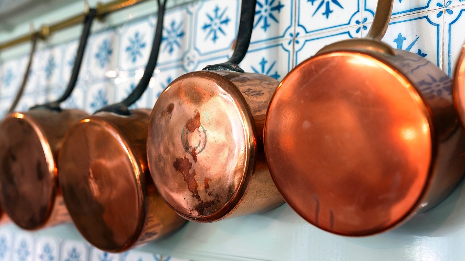 Pyrex Değil, Le Creuset Değil: Bakır Tencere Koleksiyoncularının Bulmayı Hayal Ettiği Şeyler