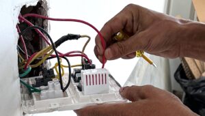 Evinizdeki Elektrik Kablolarındaki Kırmızı Renk Ne İfade Ediyor?