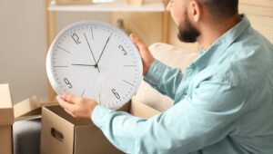 Neden IKEA’da Her Saat 10:10’a Ayarlanıyor?