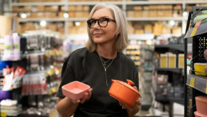 Le Creuset’i Atlayın: Koleksiyoncular Bu Nadir CorningWare Desenini Bulmayı Hayal Ediyor