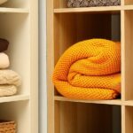 Artık Doldurulmuş Raflar Yok: IKEA'nın Küçük Alanlarda Battaniye Depolamaya Yönelik Çok Yönlü Çözümü