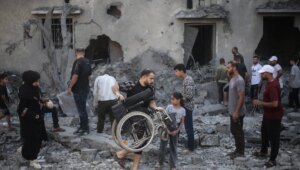 İsrail saldırılarında Gazze Şeridi’nde aralarında çocukların da bulunduğu en az dört kişi öldü