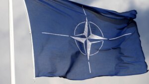 NATO Türkiye’de toplanırken kırılma noktasında mı?