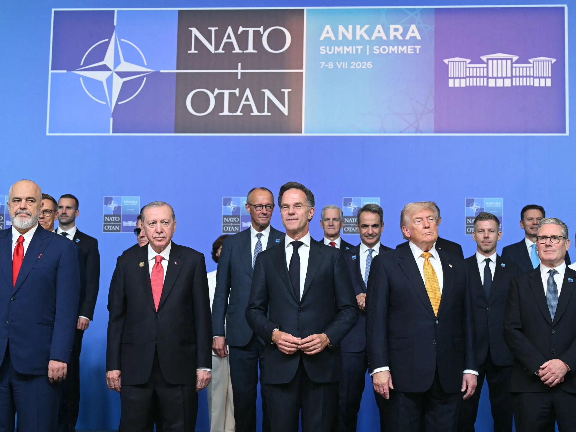 Trump İspanya'yı hedef alıyor, NATO Ukrayna'yı destekliyor: İttifak hâlâ birlik içinde mi?