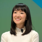 Marie Kondo'dan Günün Sözü: 'Fakat Bir Şeyi Neden Bırakamadığımızın Nedenlerini Gerçekten Araştırdığımızda, Sadece İki Şey Vardır...'