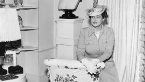 Dorothy Draper’dan Günün Sözü: ‘Bu İç Dekorasyon Konusunun Ne Kadar Saf Şey ve Saçmalıkla Çevrelendiğini Hiç Düşündünüz mü?’
