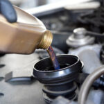 Çim Biçme Makinesi Yağını Araba Motor Yağından Farklı Kılan Nedir?