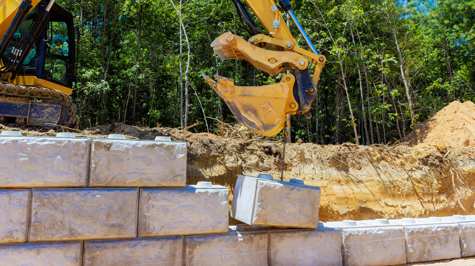 Beton Bloklar İşe Yaramaz: İstinat Duvarı İçin Kullanabileceğiniz Doğal Taş