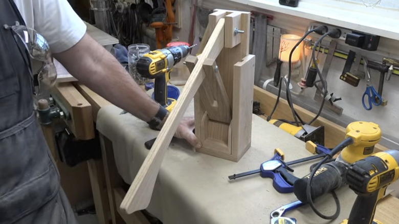 Bitmiş DIY konserve kırıcı