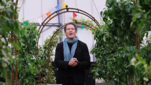 Monty Don’dan Günün Sözü: ‘Kaçınılmaz olarak, Büyüyen Çocuklu Bir Ailenin Bulunduğu Gerçek Bahçe…’
