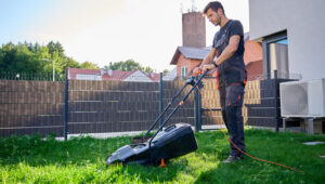 İşte Elektrikli Çim Biçme Makineniz Neden Başlamıyor (& Sorun Giderme İpuçları)