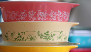 Asırlık Bir Tasarımdan Esinlenen Vintage Pyrex Deseni