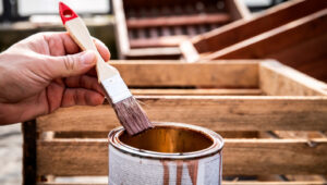 Ortalığı Daha da Kötüleştirmeden Halıdan Ahşap Lekesi Nasıl Çıkarılır