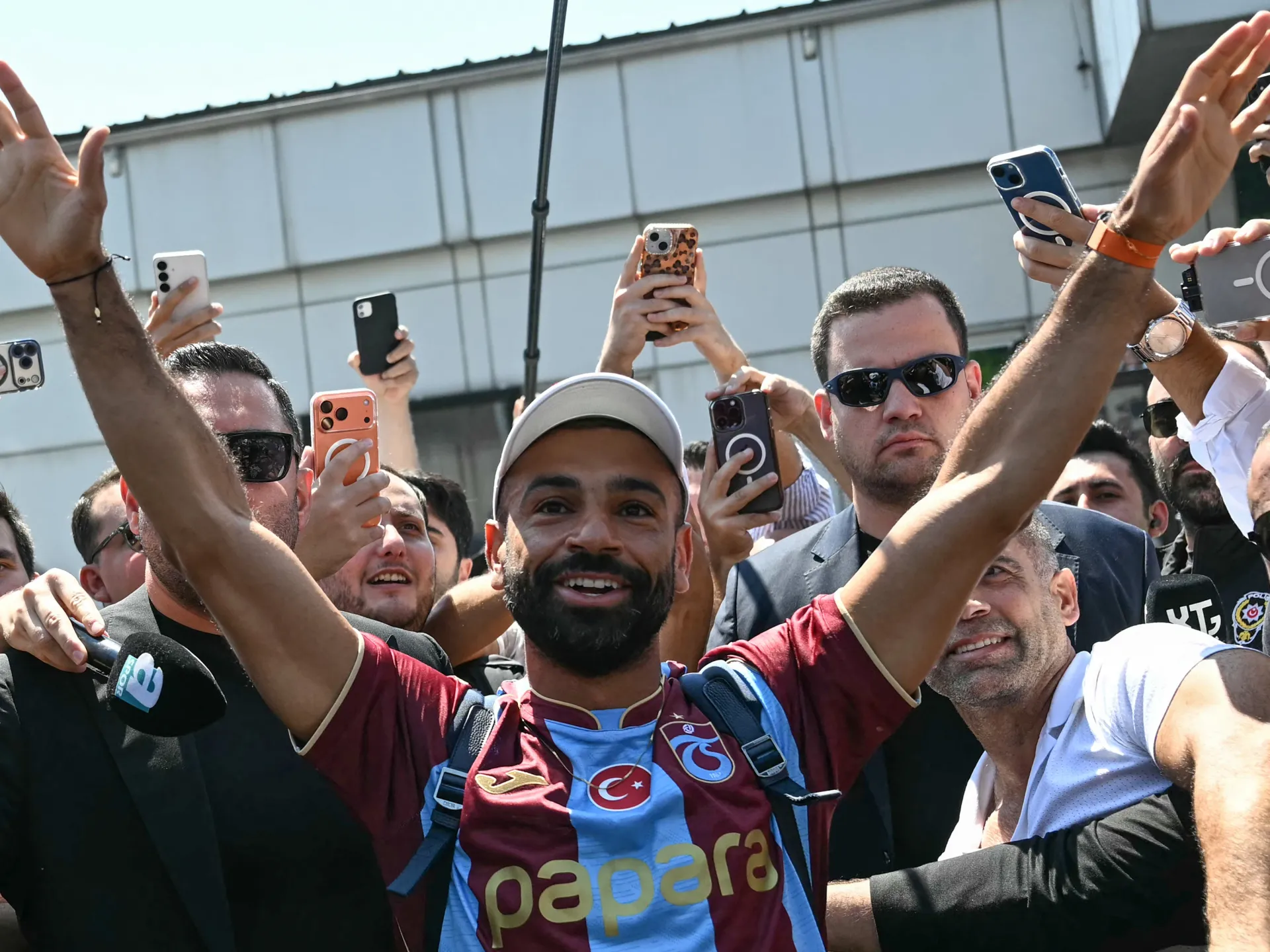 Liverpool'un eski yıldızı Salah, Trabzonspor'a transfer olmadan önce Türkiye'ye geldi