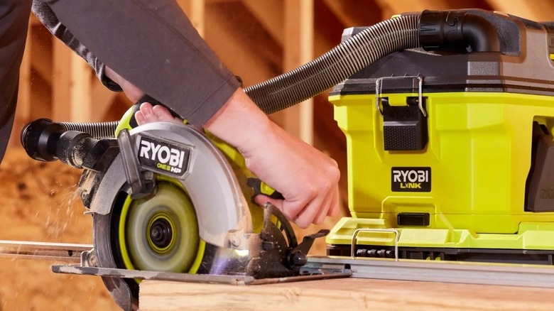 Vakum ataşmanlı Ryobi daire testere