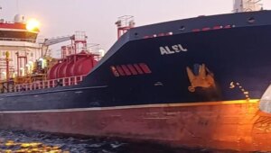 Kargo gemisi İstanbul açıklarında çarpıştı, 10 mürettebat kayıp