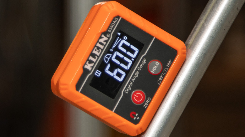 Klein Tools Dijital Açı Ölçer ve Dijital Dengeleyici Home Depot'ta mevcuttur