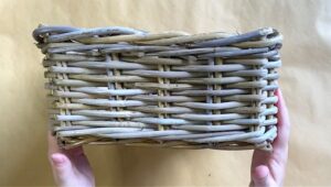 Akıllı Bir Kendin Yap Yöntemiyle Sade IKEA Sepetlerini Daha Ucuza Şık ve Özel Depolama Alanına Dönüştürün