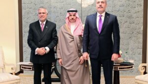 Pakistan ve Türkiye, Husilere karşı Suudi savaşına katılmaya yaklaşıyor