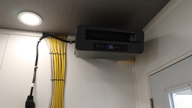 HEAT STORM Garajda kurulu 6000 watt'lık ısıtıcı