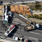 Türkiye'de tur otobüsünün kamyona çarpması sonucu 11 kişi öldü, 27 kişi yaralandı