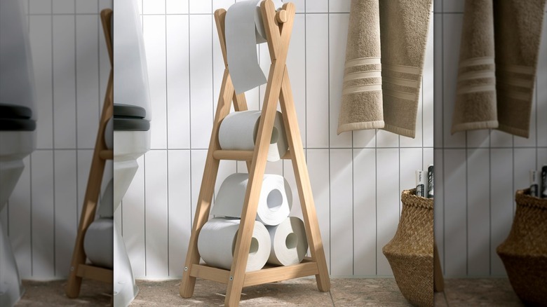 IKEA STEGESUND banyoda tuvalet kağıdı tutucusu