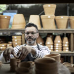 Kapalı Sahte Bitkiler İçin Boho Asılı Saksı Yapmak İçin Pişmiş Toprak Saksılarınızı Saklayın