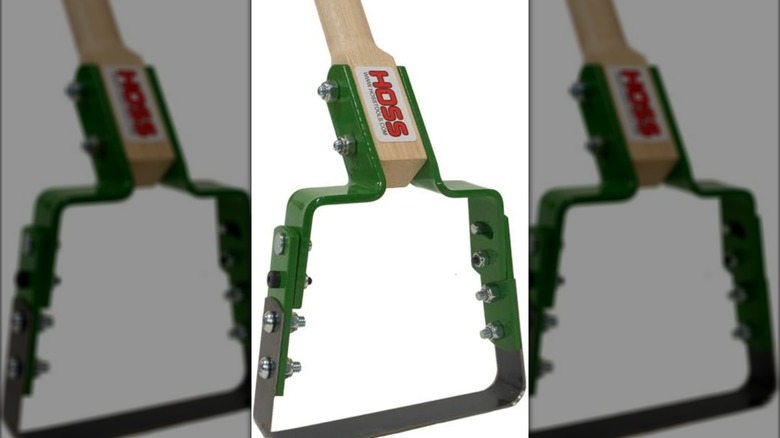 Hoss üzengi çapasının yeşil metal bıçağı.