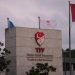 Türk mahkemesi, futbol hakem şefini yolsuzluk davası nedeniyle tutukladı
